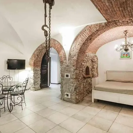 Saccone Apartment